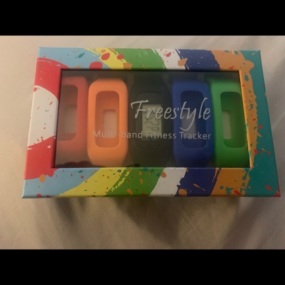 Fit bit - Picture 3 of 3